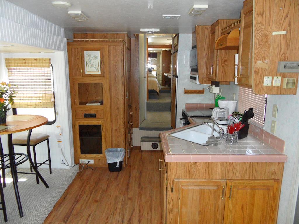 Pahrump Rv Park & Lodging Room photo